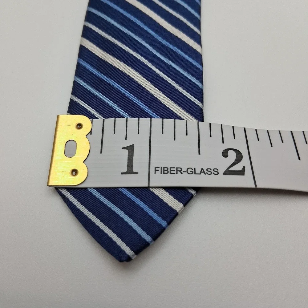 Brooks Brothers 346 Tie Blue White Stripes All Silk Made In USA 4x59x1.5
